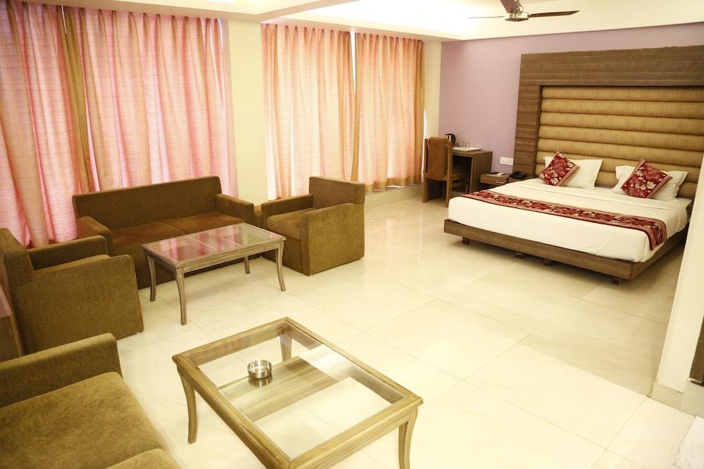 Palette Hotel Nisarga By Sunday Bhopal Dış mekan fotoğraf