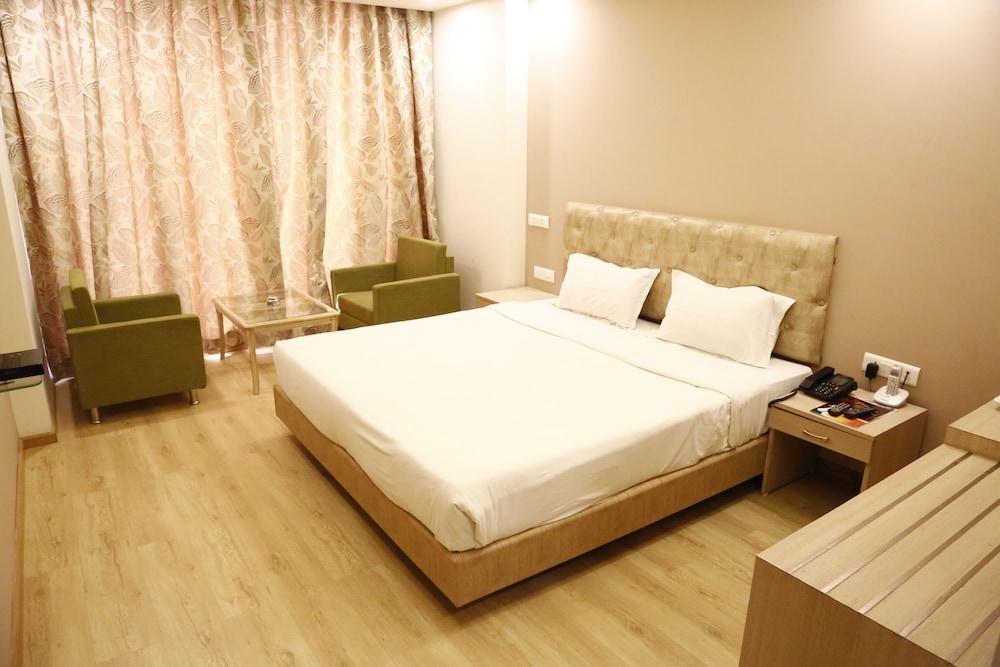 Palette Hotel Nisarga By Sunday Bhopal Dış mekan fotoğraf