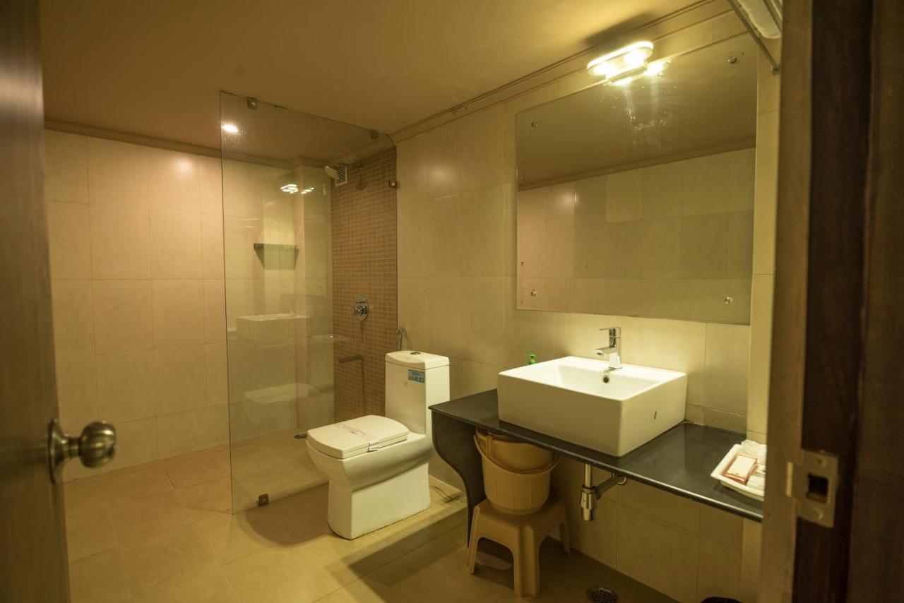Palette Hotel Nisarga By Sunday Bhopal Dış mekan fotoğraf