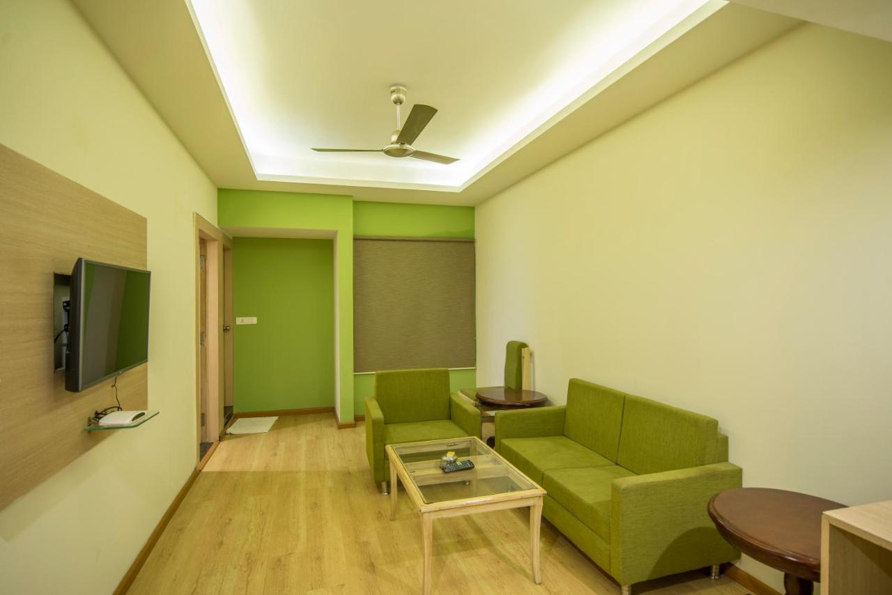 Palette Hotel Nisarga By Sunday Bhopal Dış mekan fotoğraf