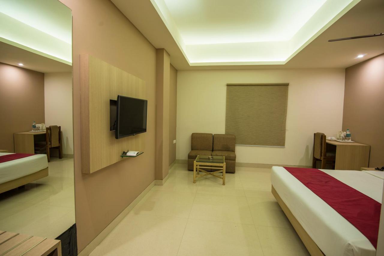 Palette Hotel Nisarga By Sunday Bhopal Dış mekan fotoğraf