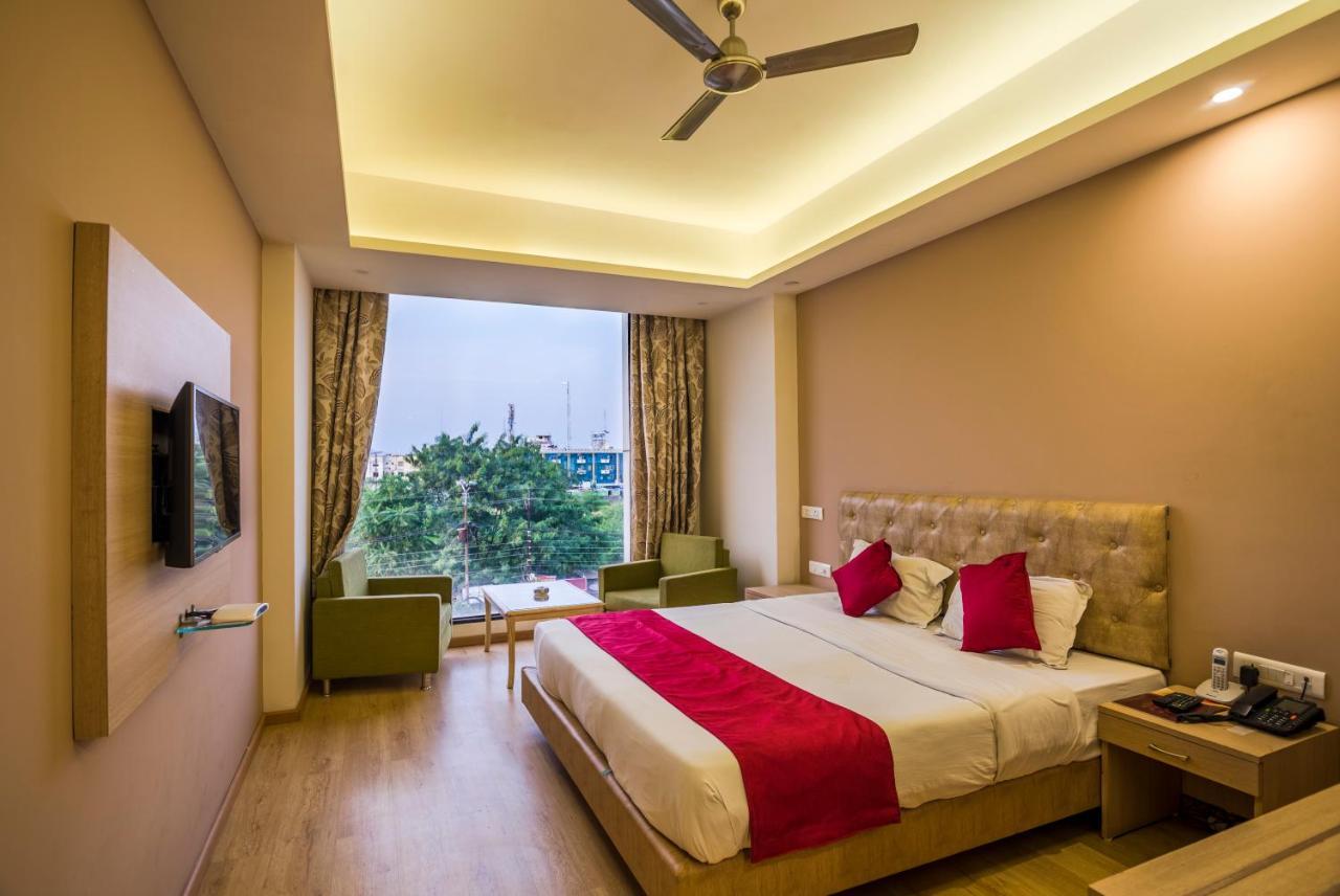 Palette Hotel Nisarga By Sunday Bhopal Dış mekan fotoğraf
