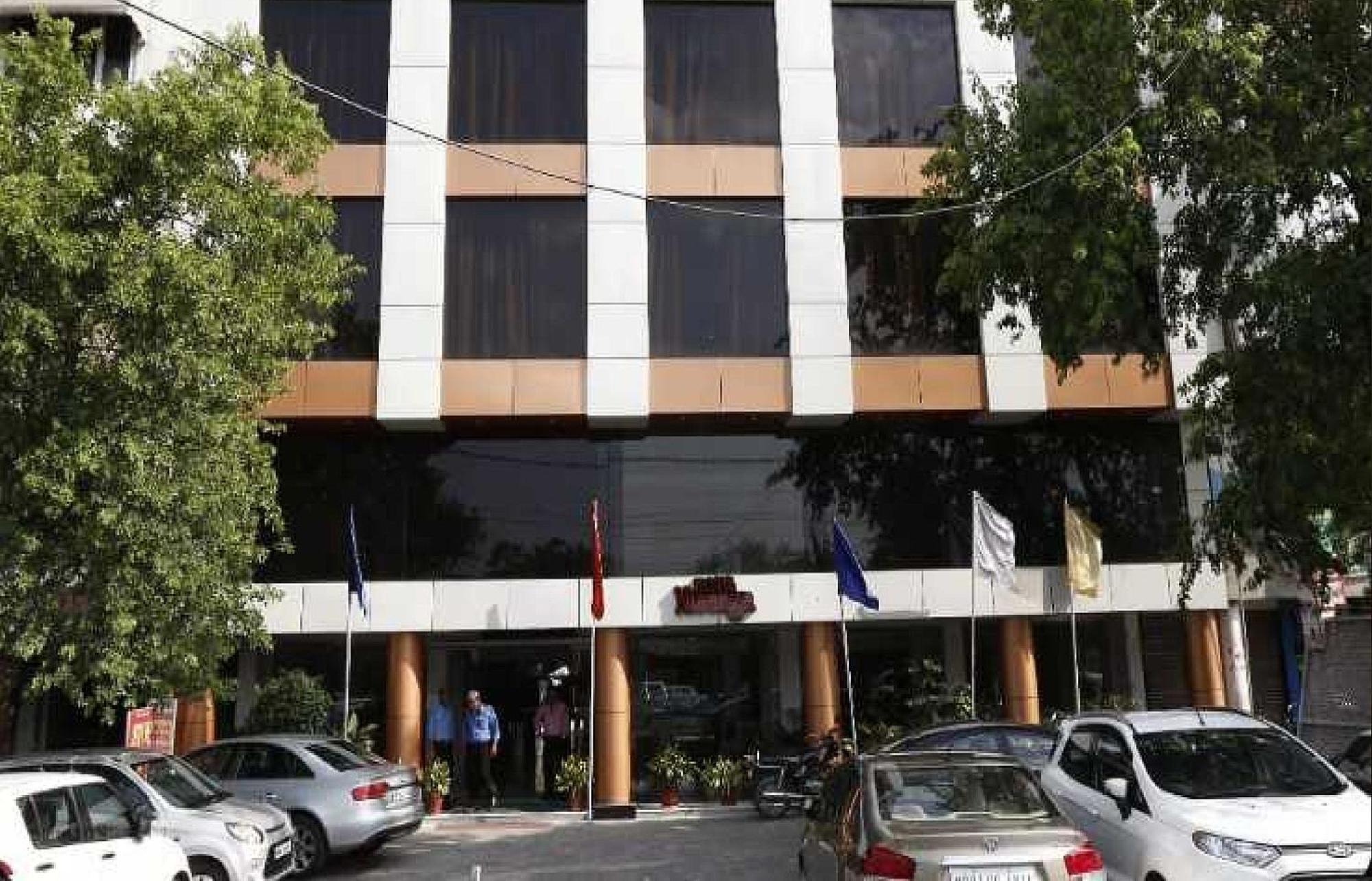 Palette Hotel Nisarga By Sunday Bhopal Dış mekan fotoğraf