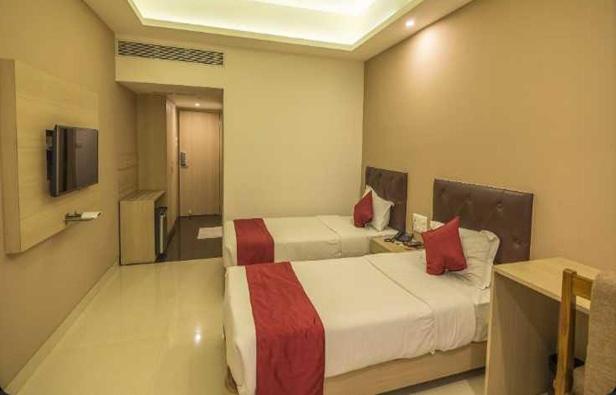 Palette Hotel Nisarga By Sunday Bhopal Dış mekan fotoğraf