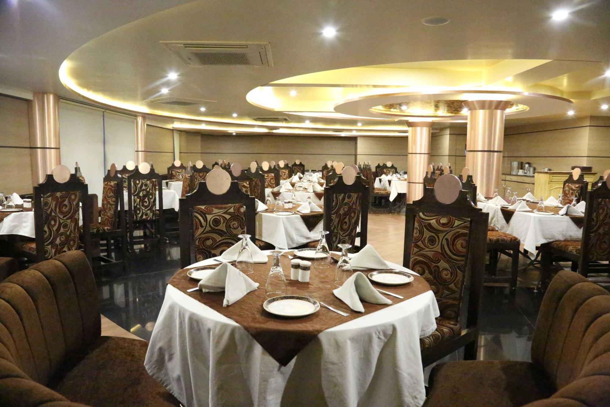 Palette Hotel Nisarga By Sunday Bhopal Dış mekan fotoğraf