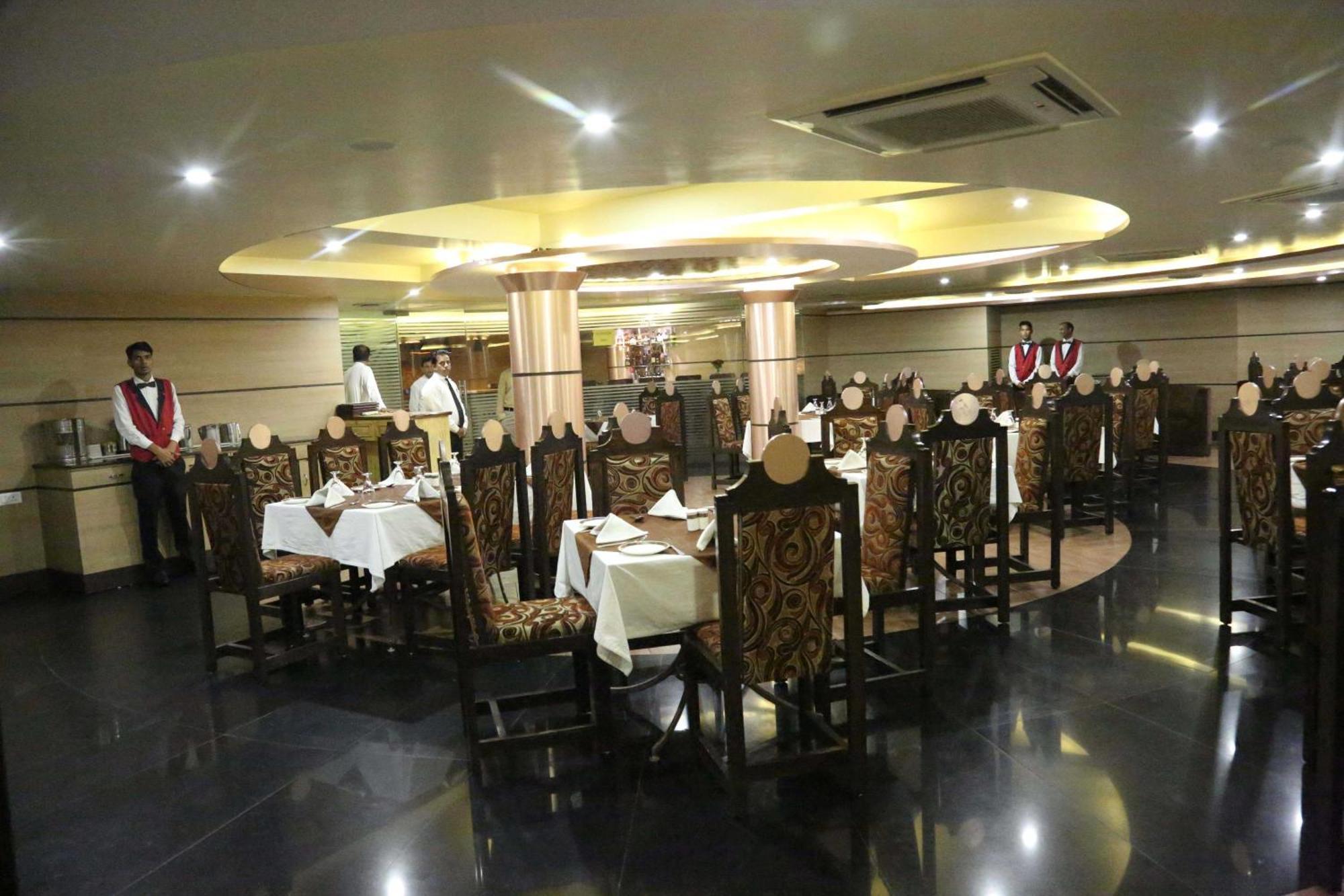 Palette Hotel Nisarga By Sunday Bhopal Dış mekan fotoğraf