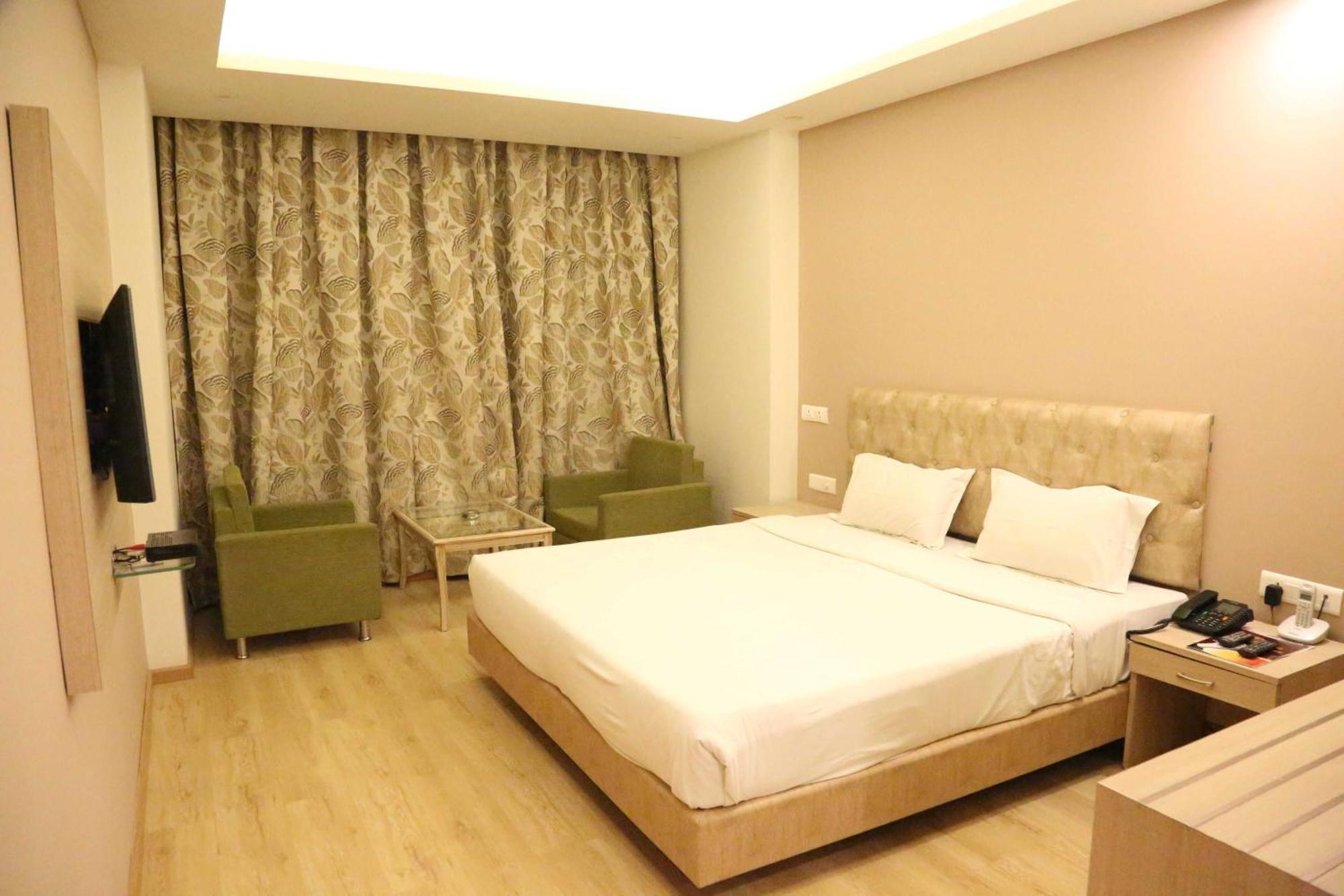 Palette Hotel Nisarga By Sunday Bhopal Dış mekan fotoğraf