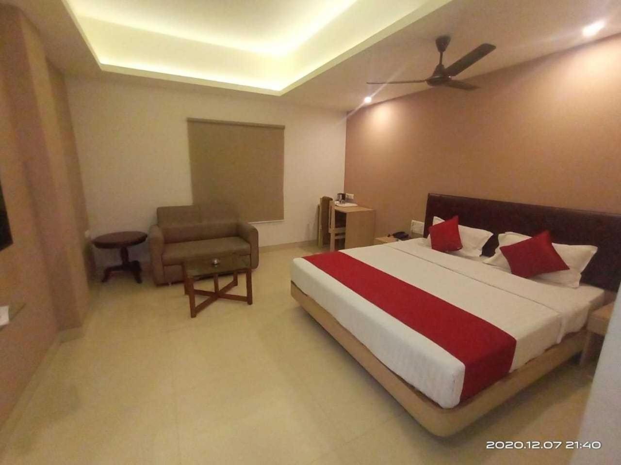 Palette Hotel Nisarga By Sunday Bhopal Dış mekan fotoğraf